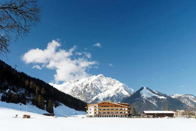 Een besneeuwd Tirol in de winter