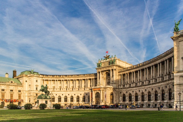 Een van de vele vleugels van de Hofburg